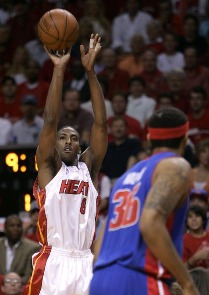 他多次通过 他多次通过